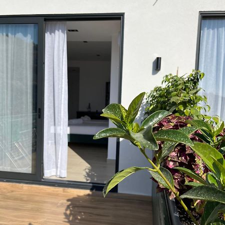 Del Mare Hotell Sarandë Exteriör bild
