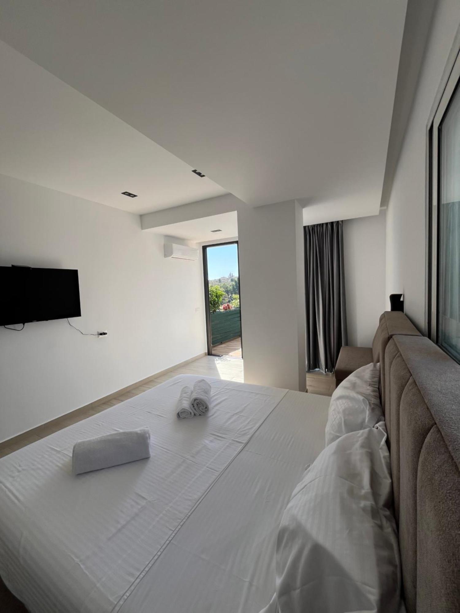 Del Mare Hotell Sarandë Exteriör bild